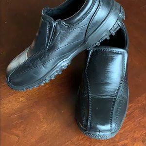 EUC black boys dress shoes